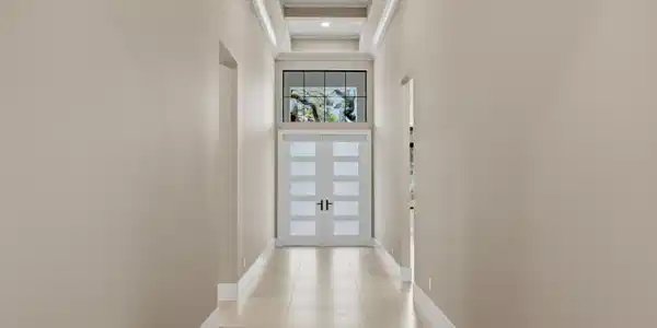 Image 3: Entry