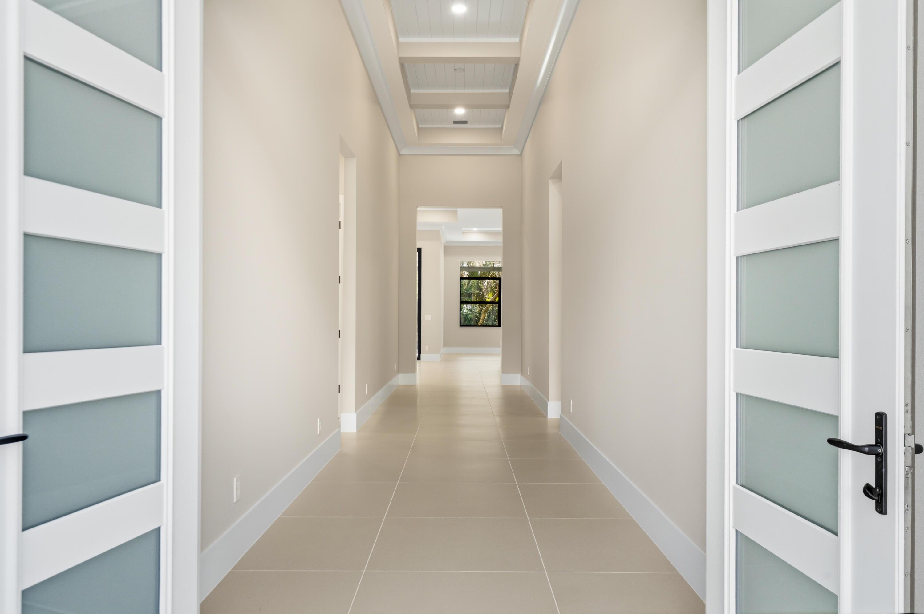 Image 4: Entry