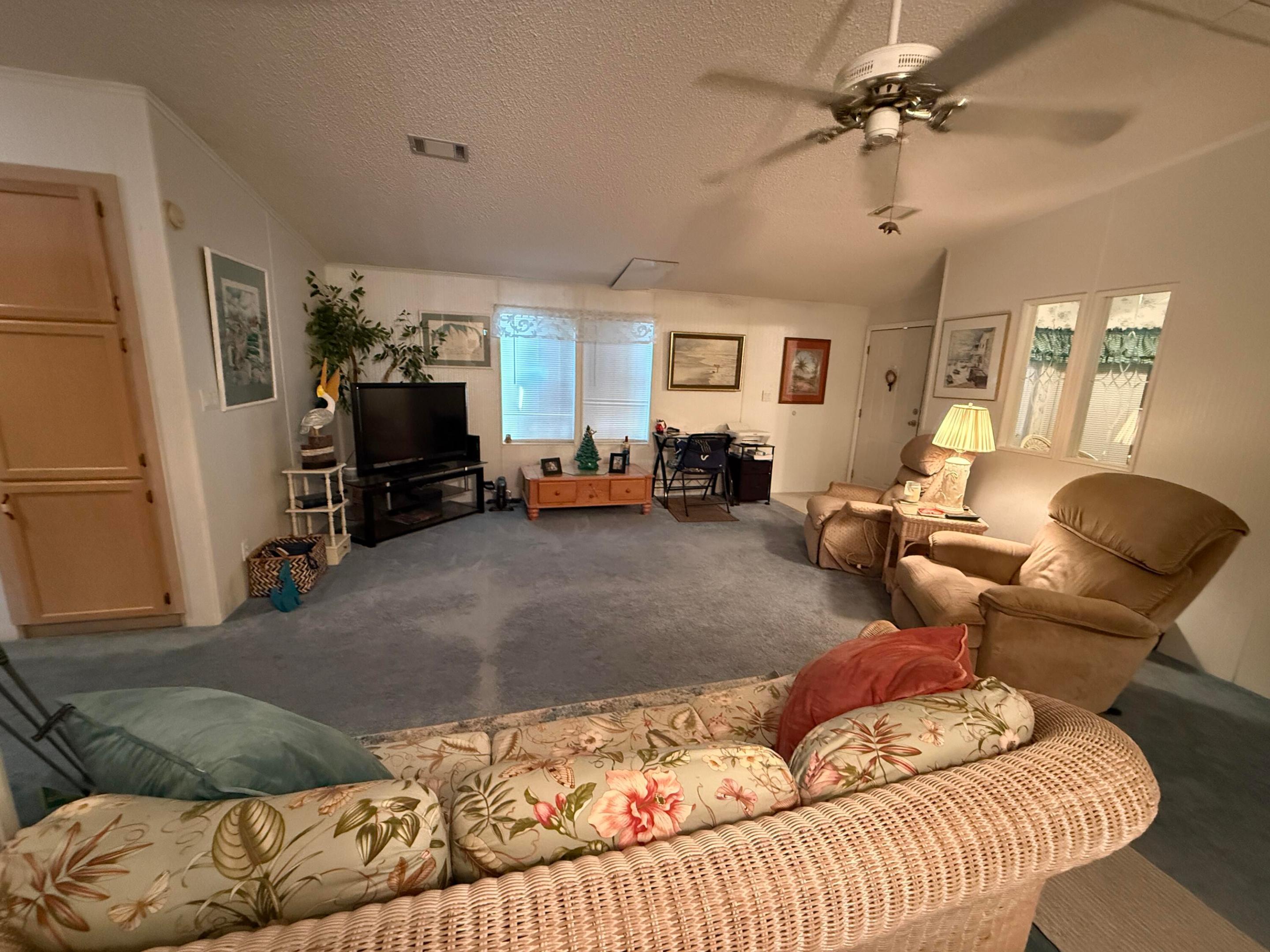 Image 2: LIVING ROOM