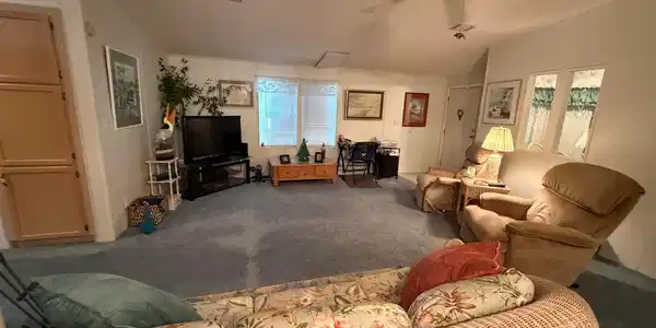 Image 2: LIVING ROOM
