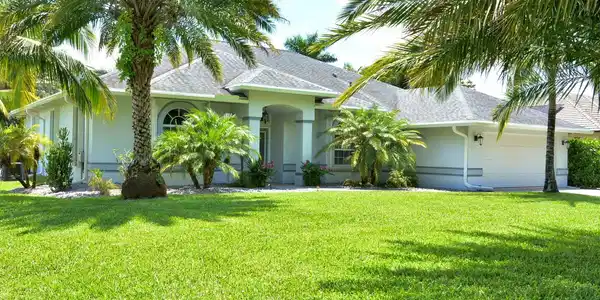 2600 SW River Shore Dr