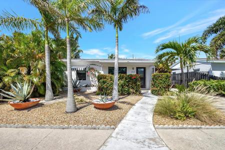 1717 N Ocean Breeze