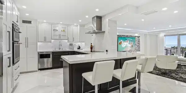 875 E Camino Real