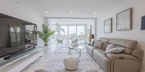 Image 2: 3224 S Ocean #612B (Living Rm4)