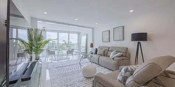 Image 4: 3224 S Ocean #612B (Living Rm3)