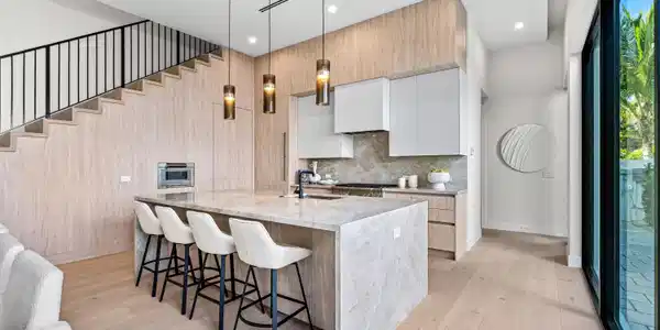 Image 3: KITCHEN_ANGLE_LEFT