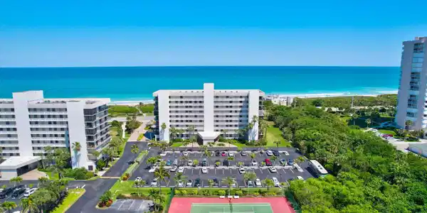 5055 N Highway A1a