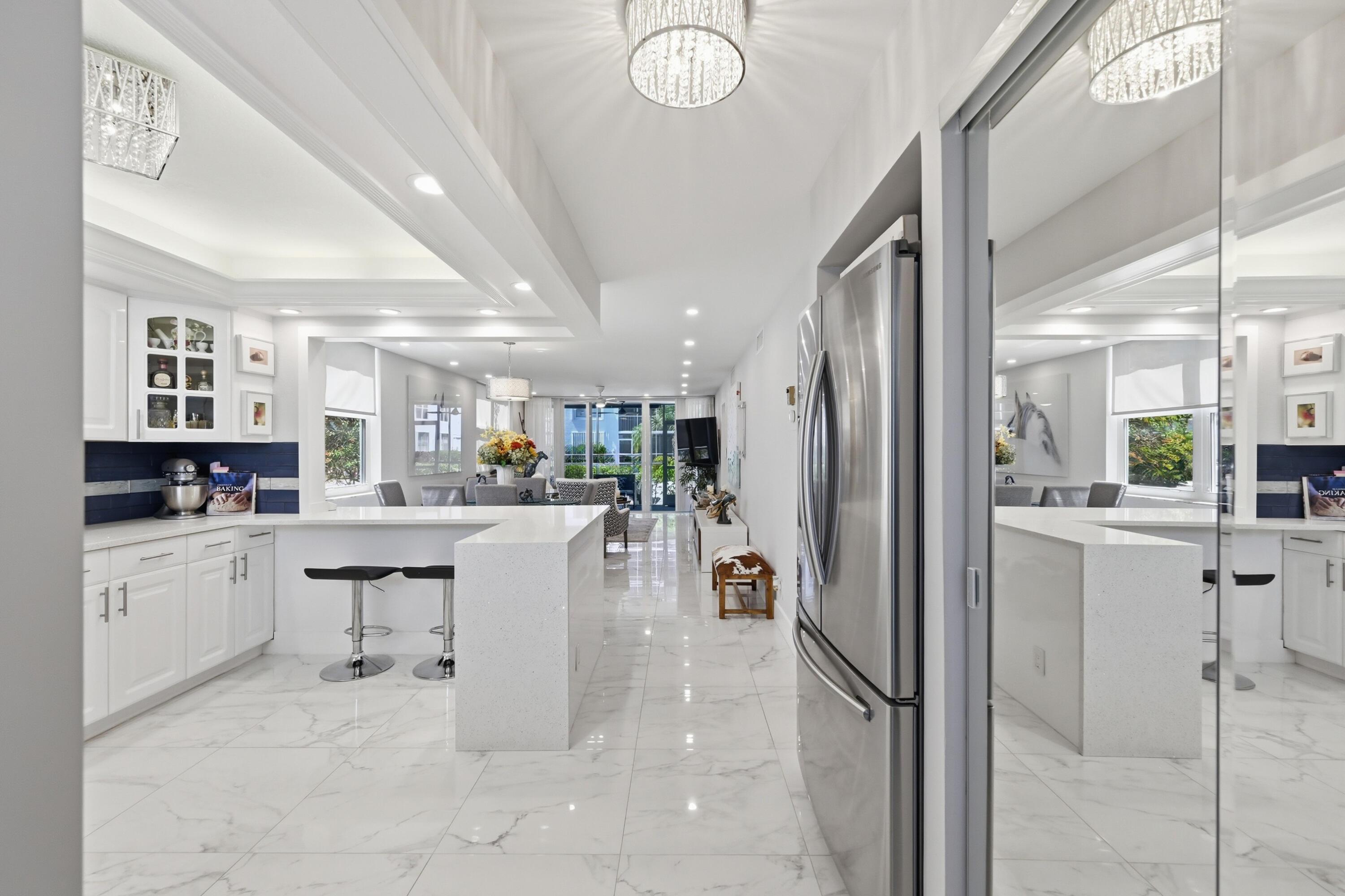Image 4: 04_kitchen