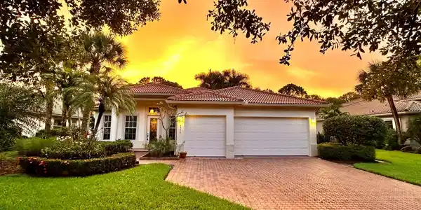 4570 SW Hammock Creek Drive