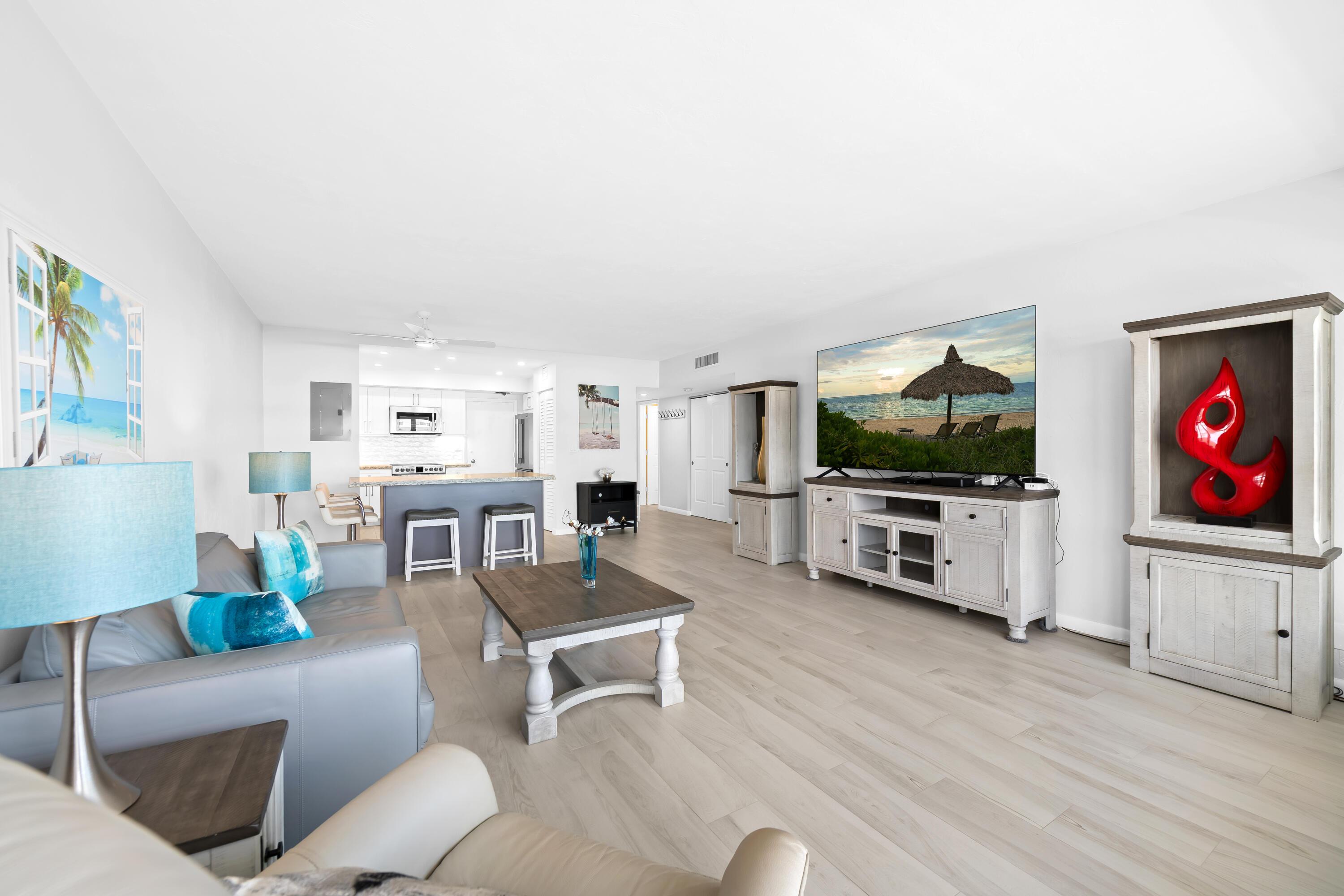 Image 1: Living room