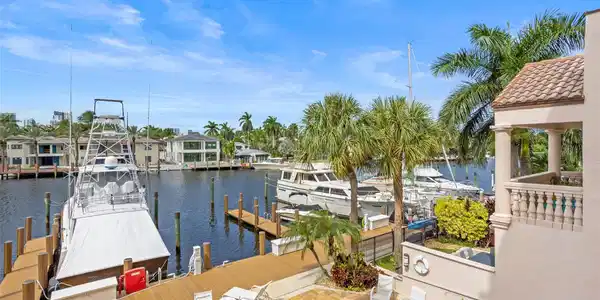 25 Hendricks Isle