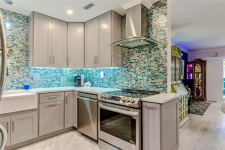 6517 Bay Club Drive