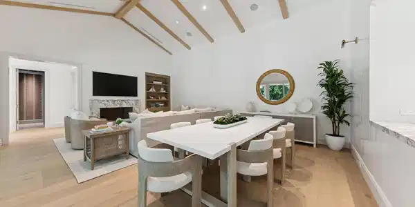 232 La Puerta Way