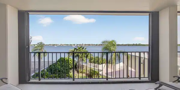 130 Lakeshore Drive