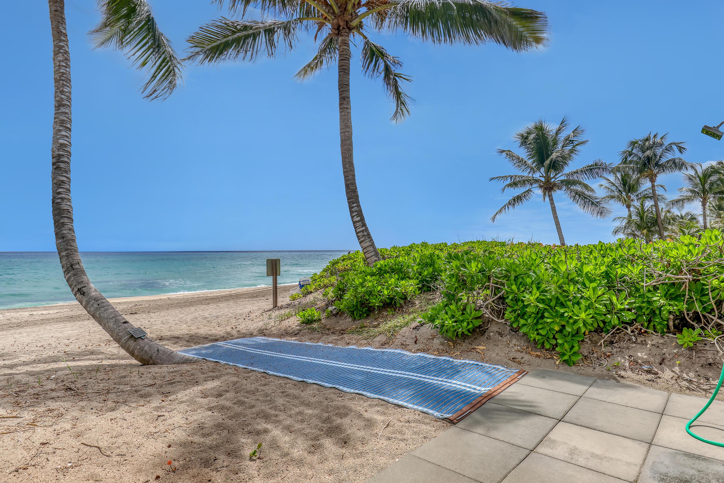 Image 3: Deeded Beach Access