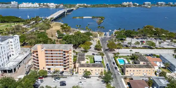 31 S Golfview Road
