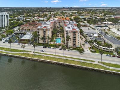 1803 N Flagler Drive
