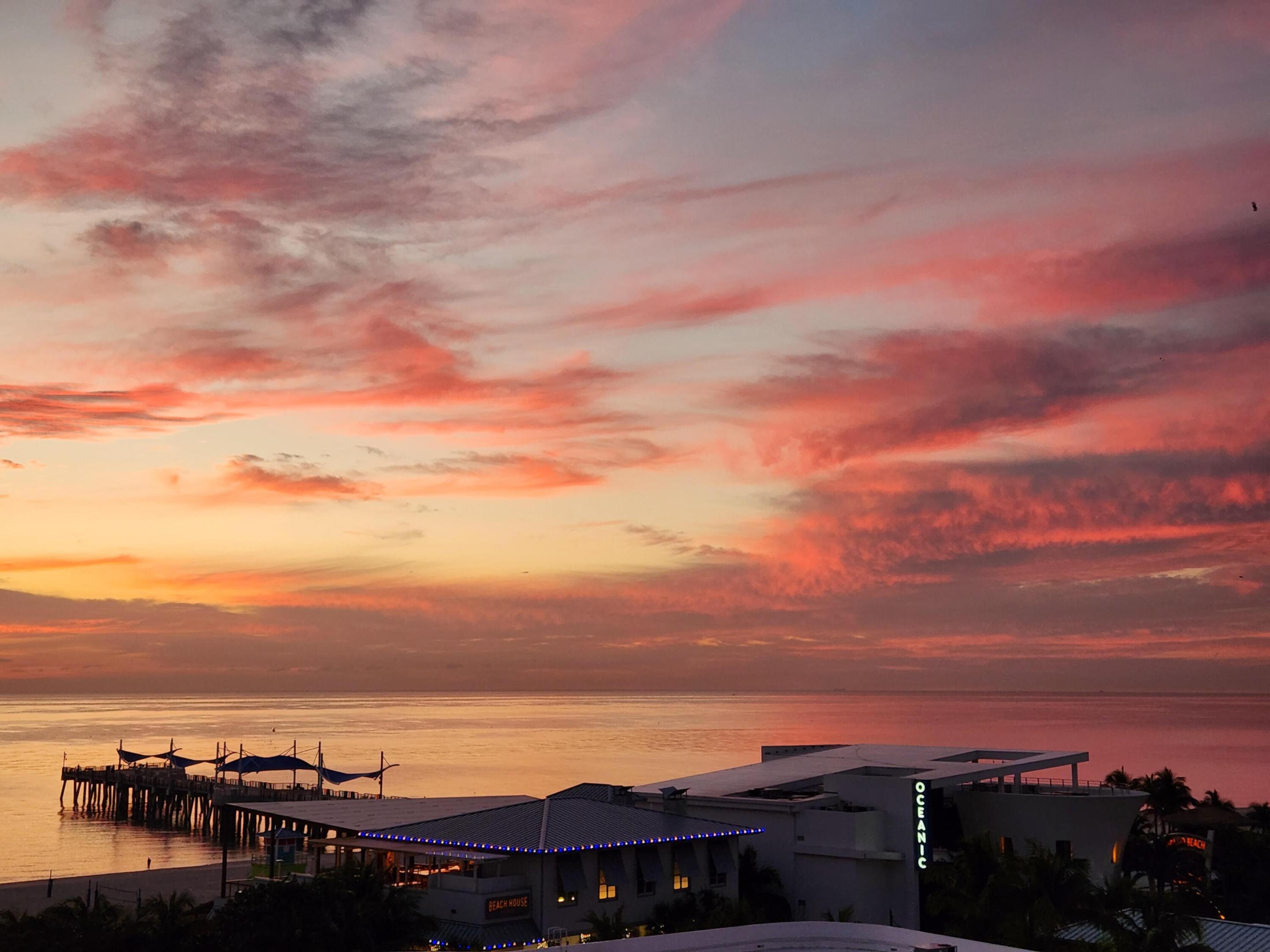 Image 1: Overlooking the award-winning beachfront, the Pomp