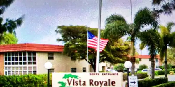 2 Vista Palm Lane