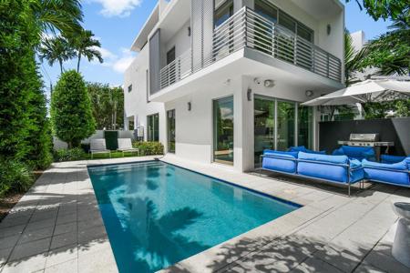 917 Bucida Road