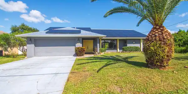 111 SW Glenwood Drive
