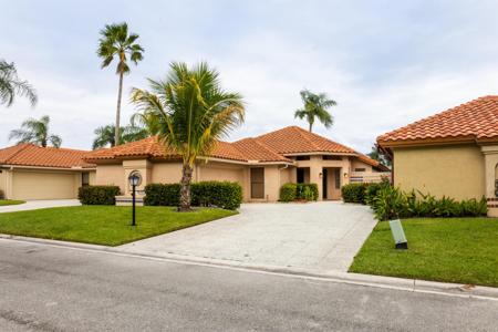 2789 SW Mariposa Circle