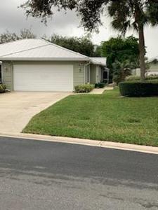 1592 SW Springfield Court
