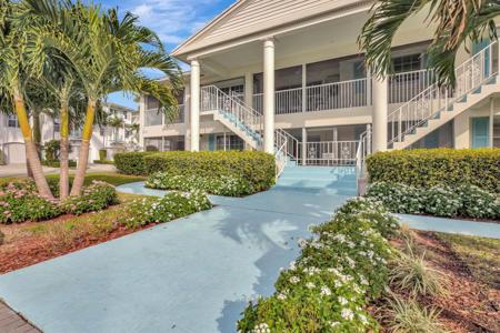 201 Venetian Drive