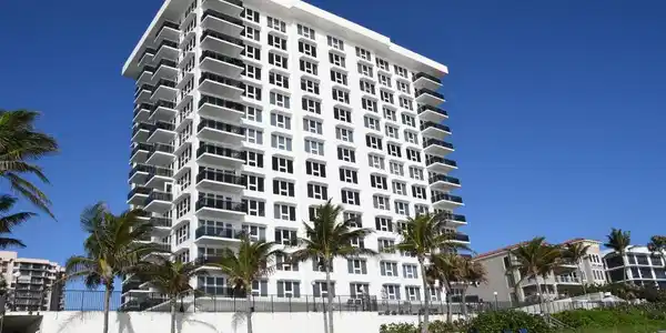 2066 N Ocean Boulevard