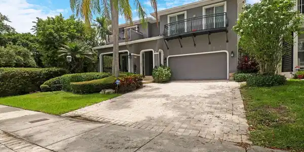 1013 Cordova Rd