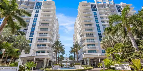 2831 N Ocean Blvd