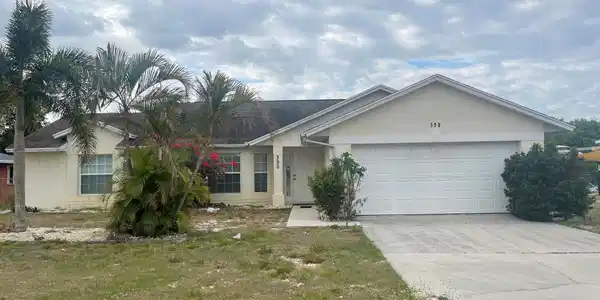 398 SE Oakridge Drive