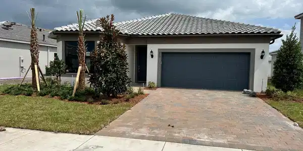 805 SE Courances Drive