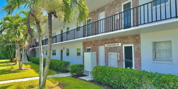 1176 Bayshore Drive