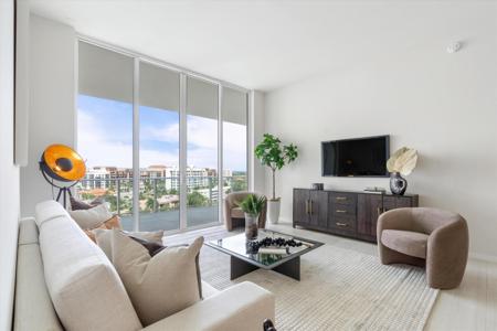 200 SE Mizner Boulevard