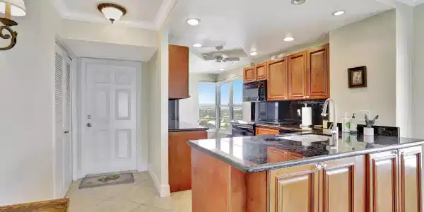 1021 Hillsboro Mile