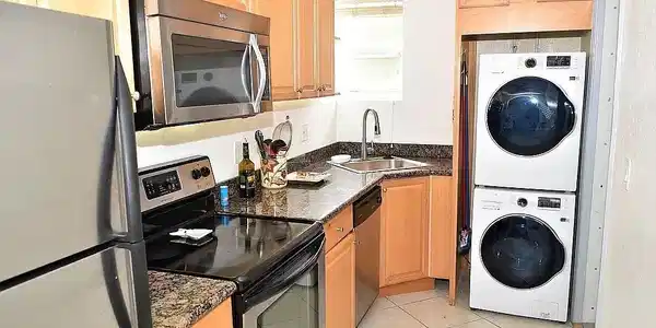 403 NE 16th Ave