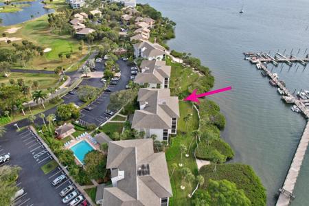 370 NE Edgewater Drive