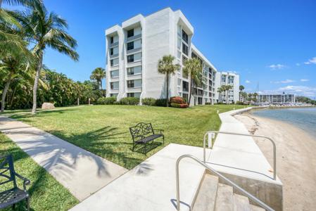 1542 Jupiter Cove Drive