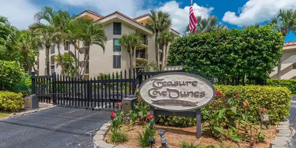 4100 N Highway A1a