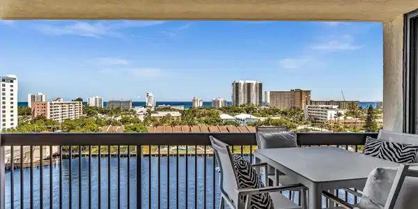 2900 NE 14th St Causeway