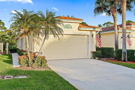 1419 SW Greens Pointe Way