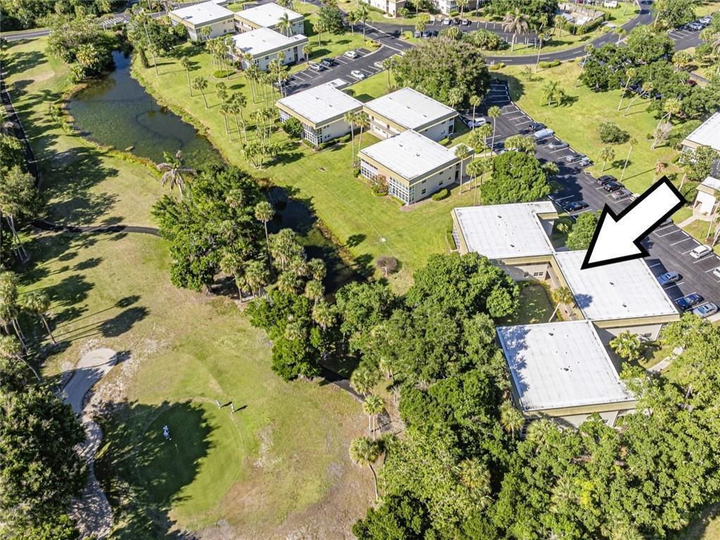Image 2: 3 vista gardens 203 2