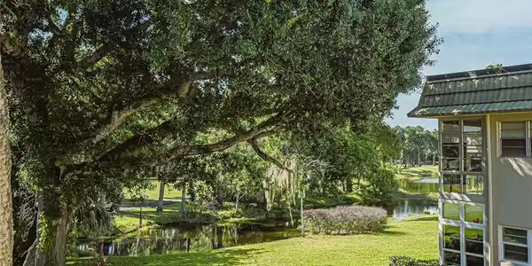 Image 4: 3 vista gardens 203 4