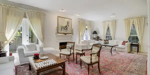 Image 2: House 5 -2