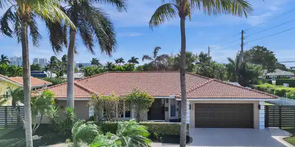 3000 NE 40th Ct