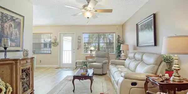 14 Vista Gardens Trail