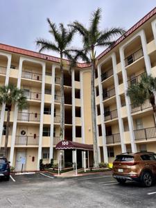 100 Paradise Harbour Boulevard
