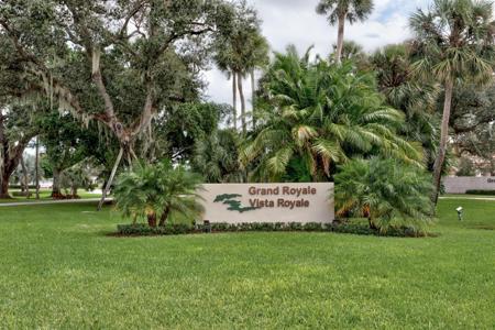 2 Vista Palm Lane
