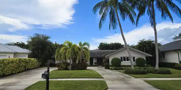 1568 Point Way